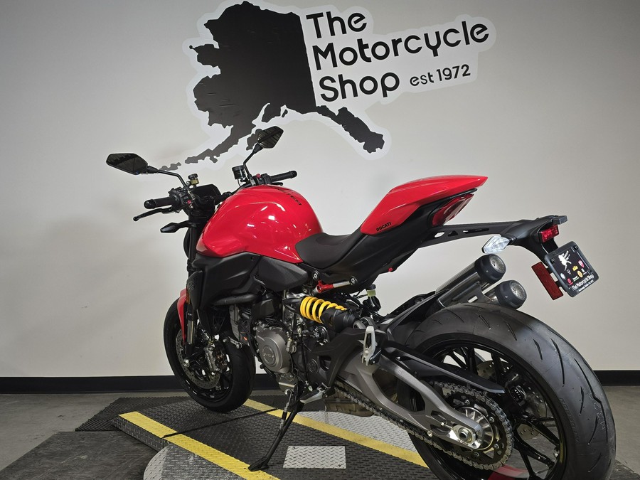 2027 Ducati MONSTER PLUS