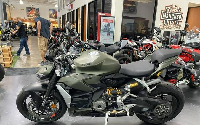 2023 Ducati Streetfighter V2 Storm Green