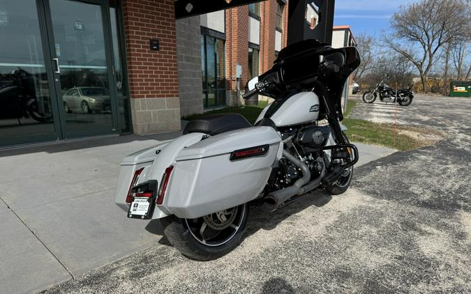 2024 Harley-Davidson Street Glide Billiard Gray