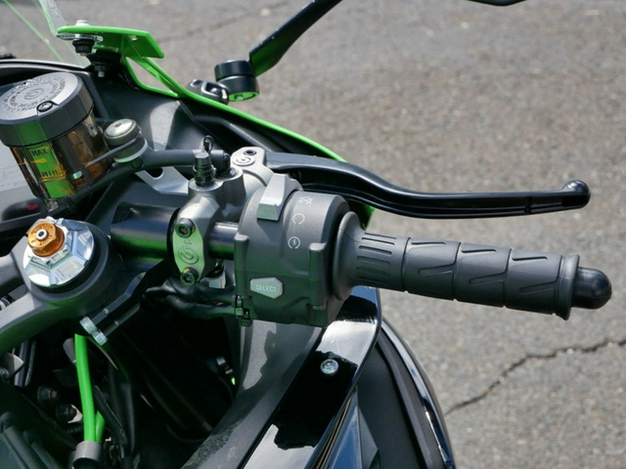 2023 Kawasaki Ninja ZX-4RR KRT Edition