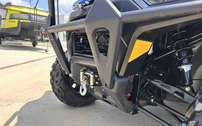2023 Can-Am® Defender XT HD9