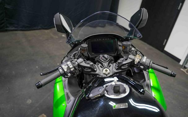2025 Kawasaki NINJA H2® SX SE ABS