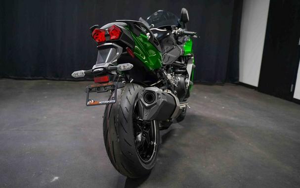 2025 Kawasaki NINJA H2® SX SE ABS