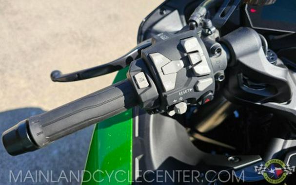 2025 Kawasaki Ninja H2® SX SE ABS
