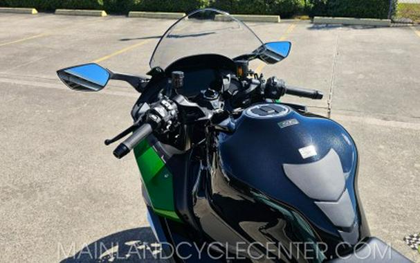 2025 Kawasaki Ninja H2® SX SE ABS