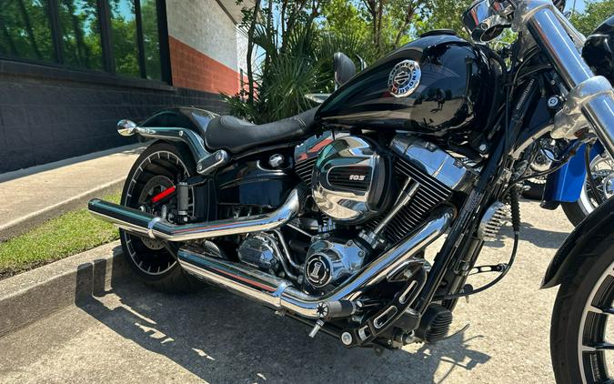 2017 Harley-Davidson Breakout®