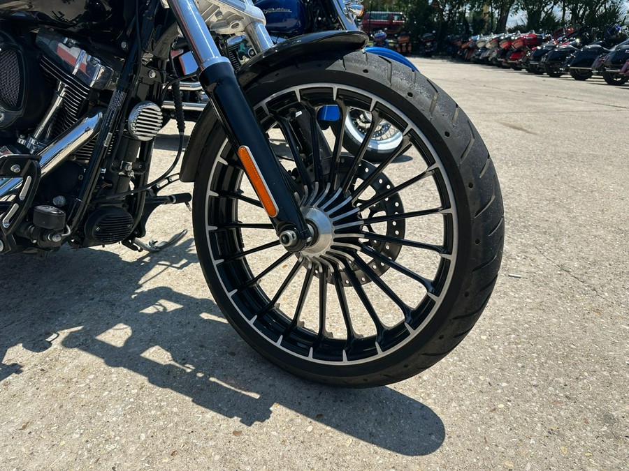 2017 Harley-Davidson Breakout®