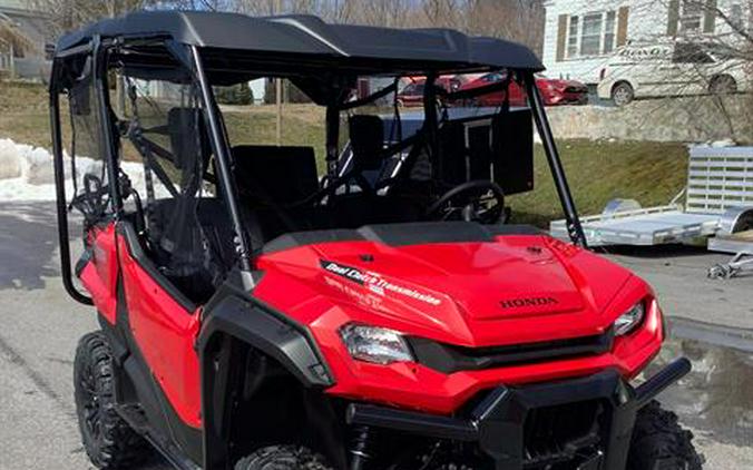 2024 Honda Pioneer 1000-5 Deluxe