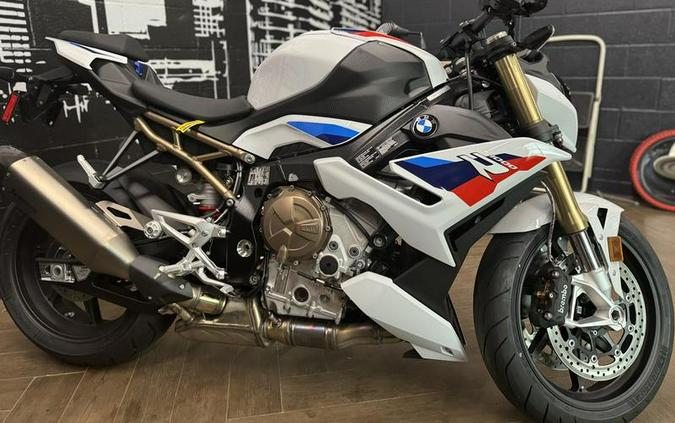 2024 BMW S1000R