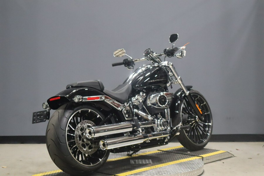 2025 Harley-Davidson Breakout