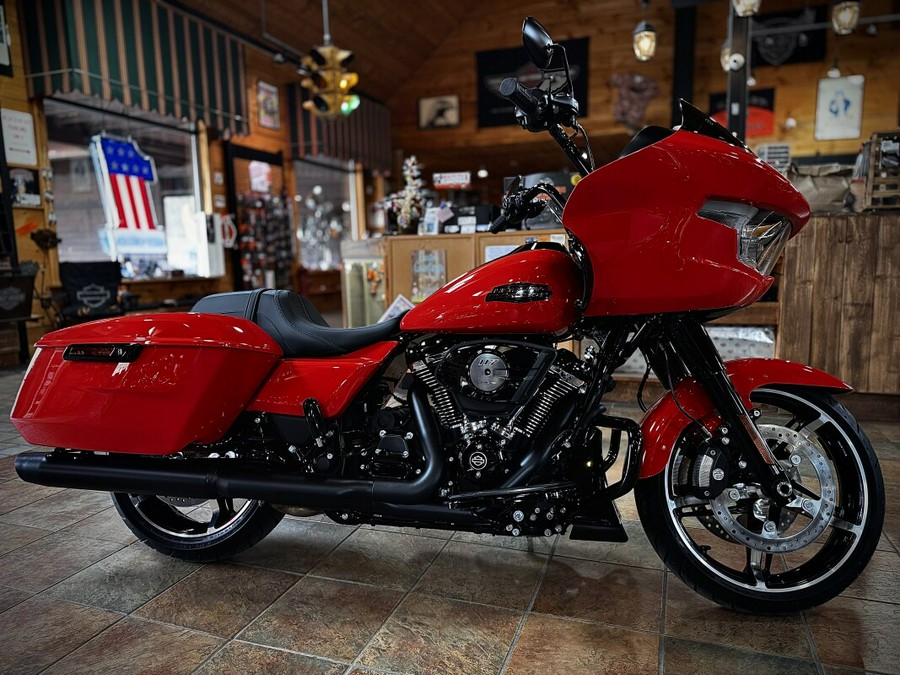 2026 Harley-Davidson® Road Glide® Blood Orange Black Trim