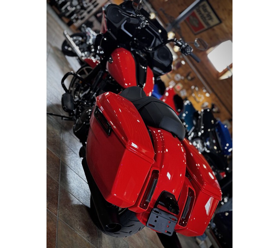 2026 Harley-Davidson® Road Glide® Blood Orange Black Trim