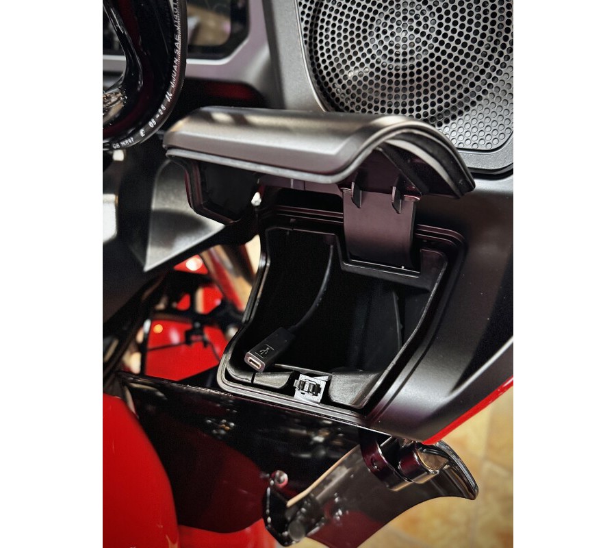2026 Harley-Davidson® Road Glide® Blood Orange Black Trim