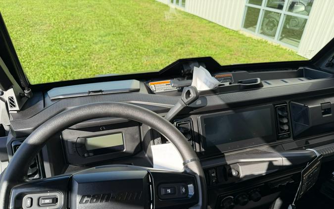 2026 Can-Am Defender Limited HD11