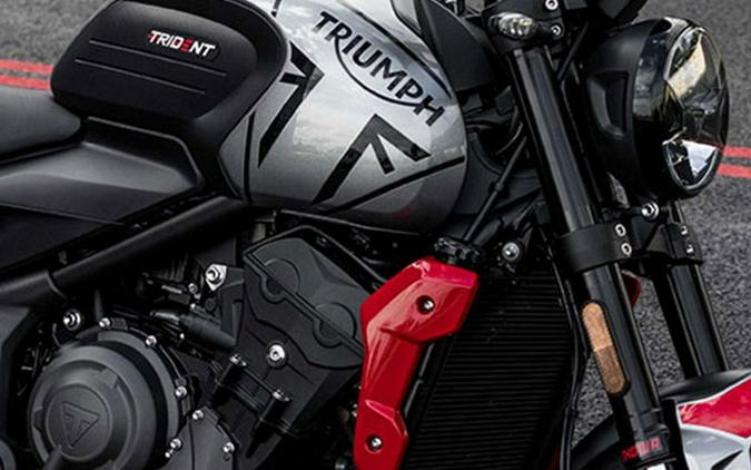 2023 Triumph Trident 660 Silver Ice Diablo Red