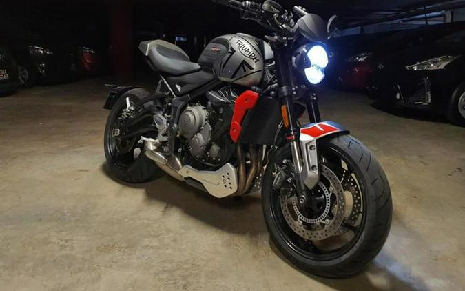 2023 Triumph Trident 660 Silver Ice Diablo Red