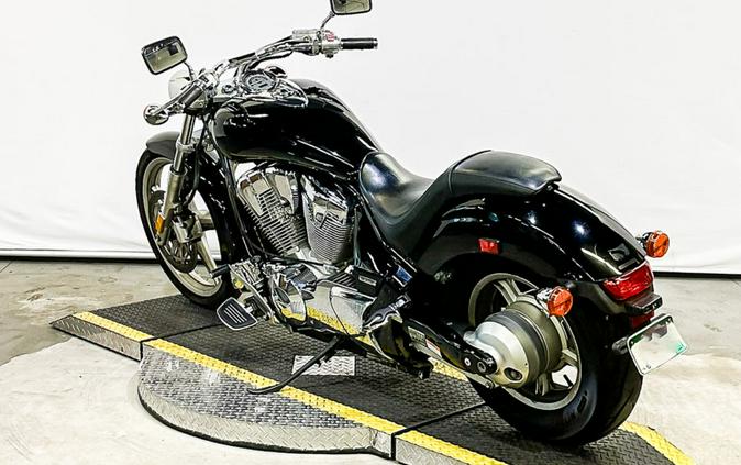 2010 Honda® Sabre (VT1300CS)