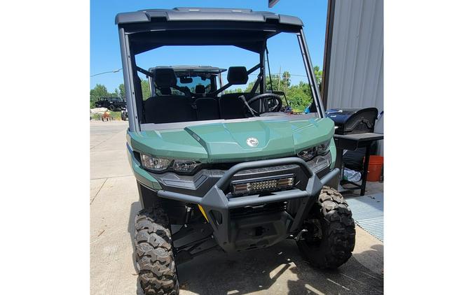 2024 Can-Am Defender DPS HD9