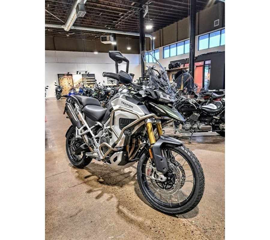 2023 Triumph Tiger 1200 Rally Explorer Matte Khaki Green