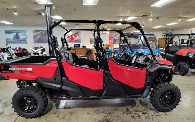 2024 Honda® Pioneer 1000-6 Deluxe Crew