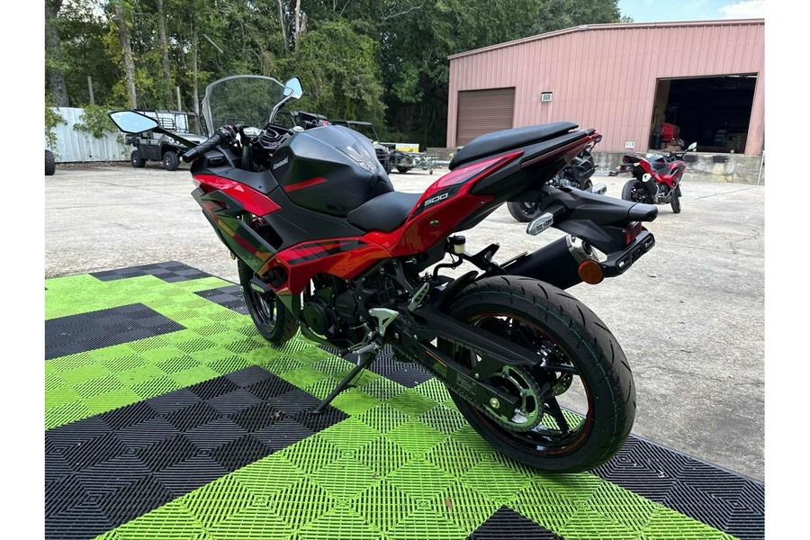 2025 Kawasaki Ninja 500 SE ABS