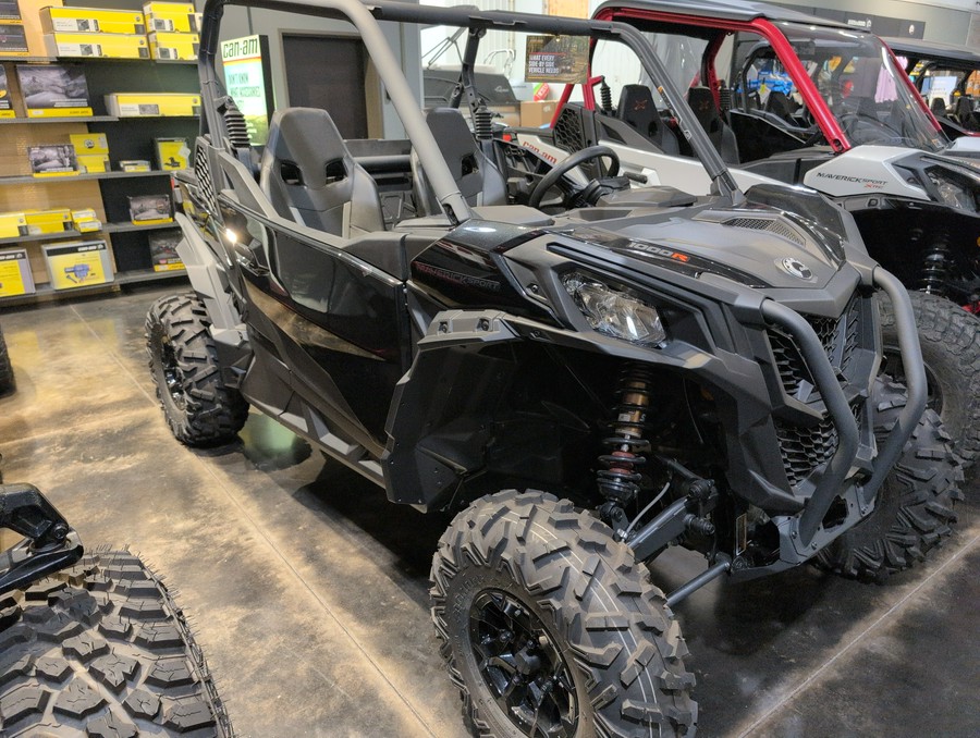 2025 Can-Am Maverick Sport DPS