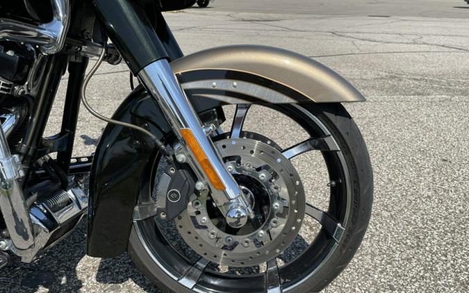2013 Harley-Davidson FLTRXSE2 CVO Road Glide Custom
