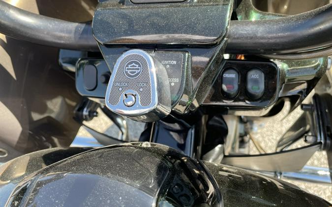 2013 Harley-Davidson FLTRXSE2 CVO Road Glide Custom