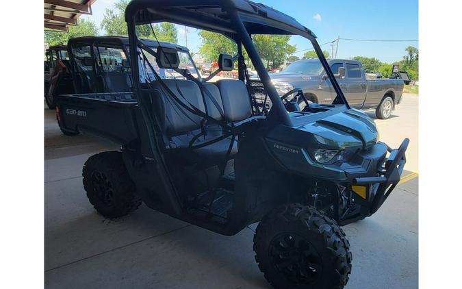 2024 Can-Am Defender DPS HD9