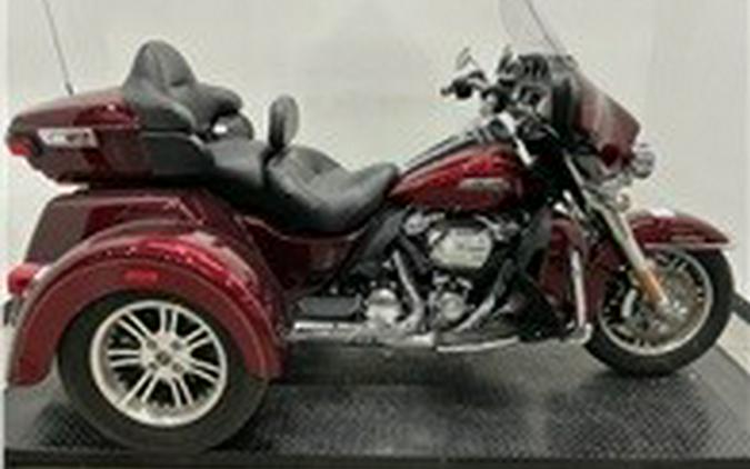 2017 Harley-Davidson Tri Glide Ultra Two-Tone Mysterious Red Sunglo/Velocity Red Sunglo