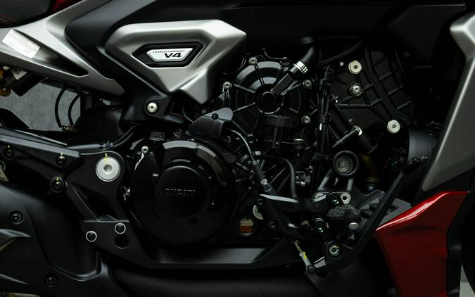2026 DUCATI XDIAVEL V4
