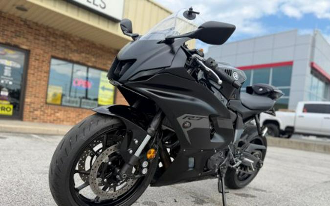 2025 Yamaha YZF-R7