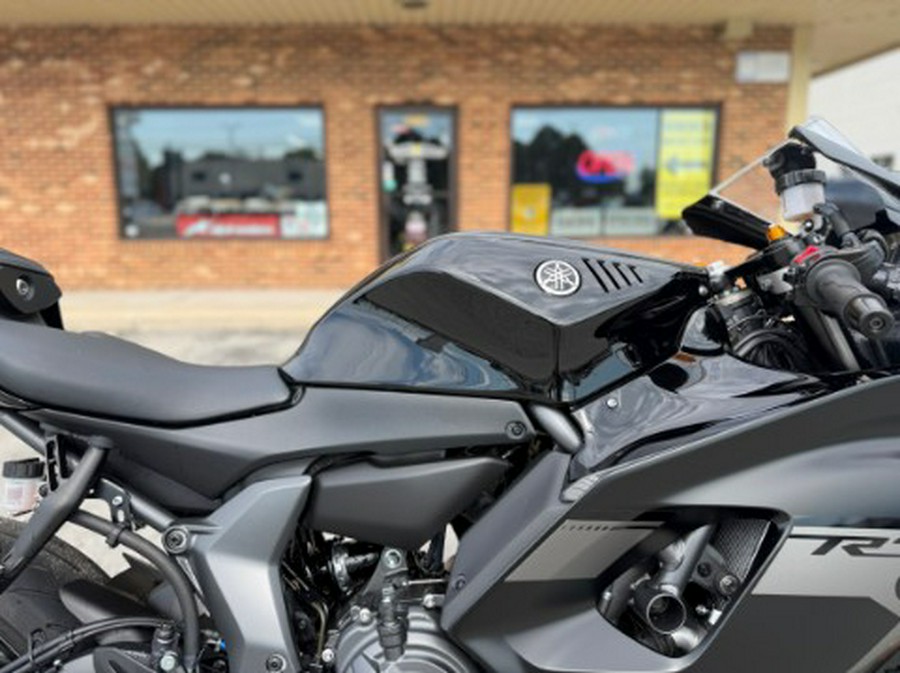 2025 Yamaha YZF-R7