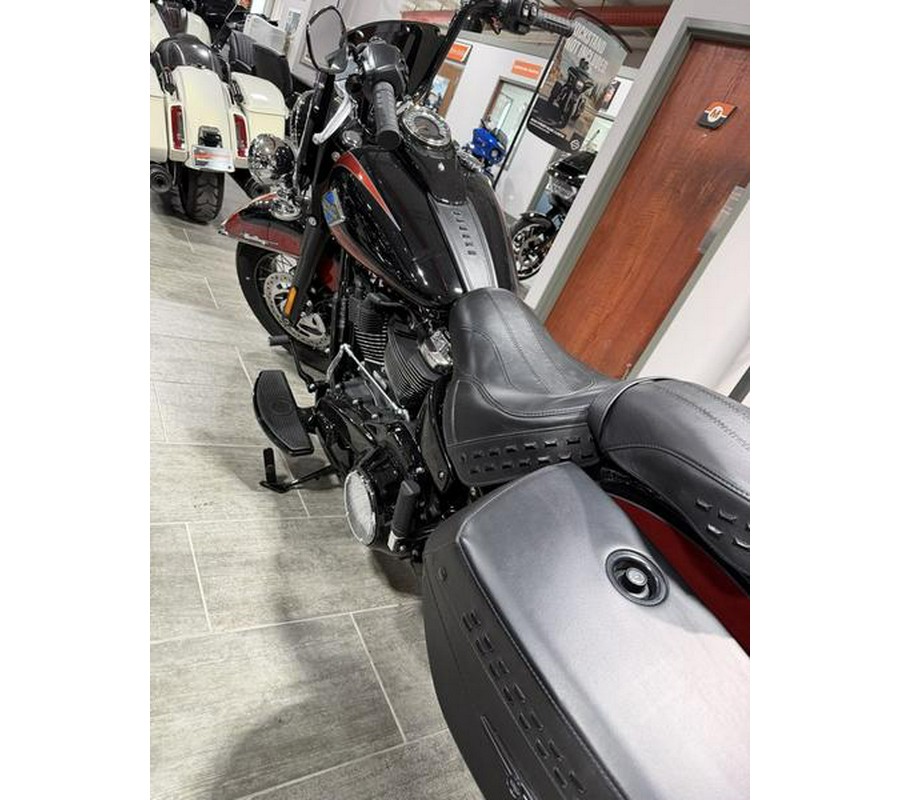 2025 Harley-Davidson® FLHC - Heritage Classic