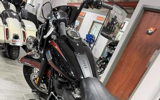 2025 Harley-Davidson® FLHC - Heritage Classic