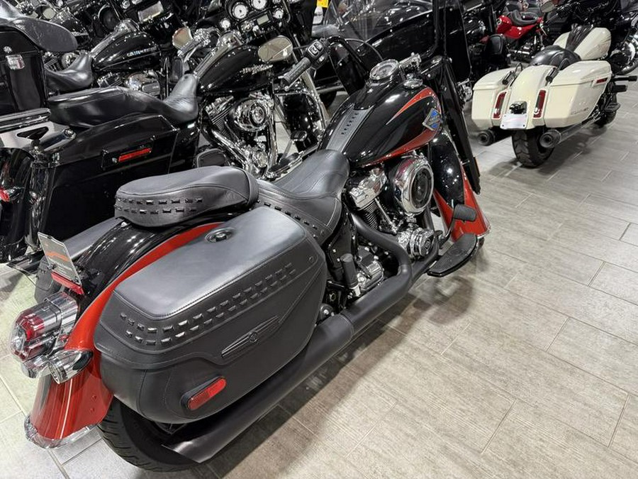 2025 Harley-Davidson® FLHC - Heritage Classic