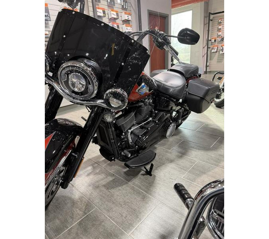 2025 Harley-Davidson® FLHC - Heritage Classic
