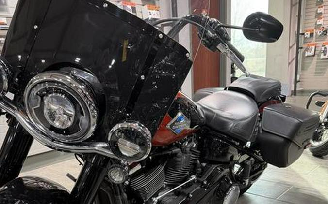 2025 Harley-Davidson® FLHC - Heritage Classic