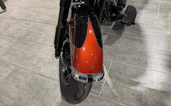 2025 Harley-Davidson® FLHC - Heritage Classic