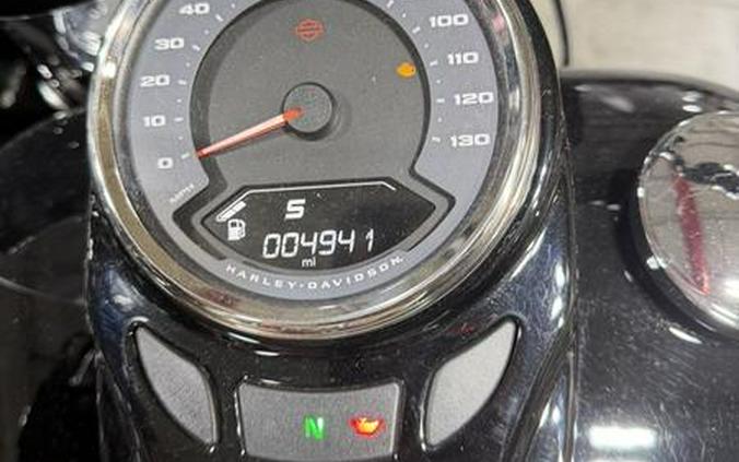 2025 Harley-Davidson® FLHC - Heritage Classic