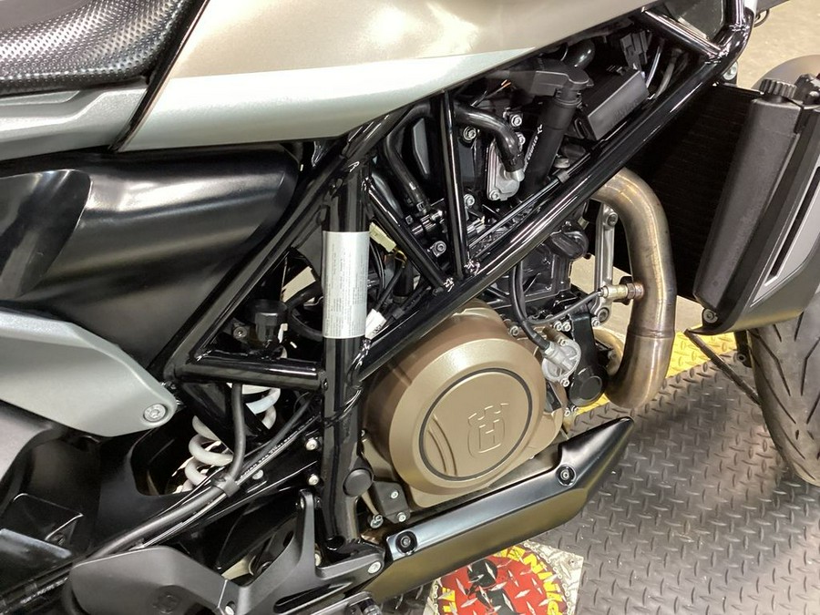 2020 Husqvarna® Svartpilen 701