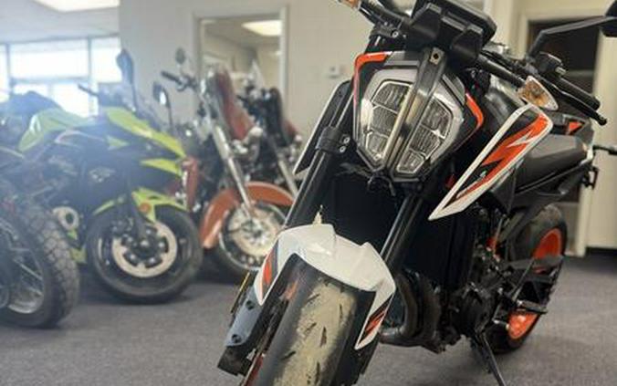 2021 KTM #890DUKER - UKT6480