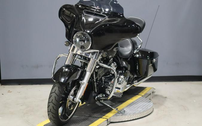 2022 Harley-Davidson Street Glide Vivid Black