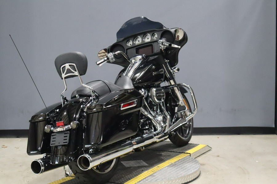 2022 Harley-Davidson Street Glide Vivid Black