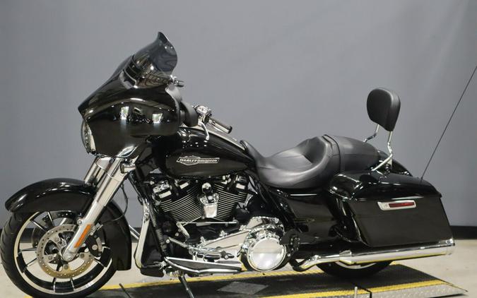 2022 Harley-Davidson Street Glide Vivid Black