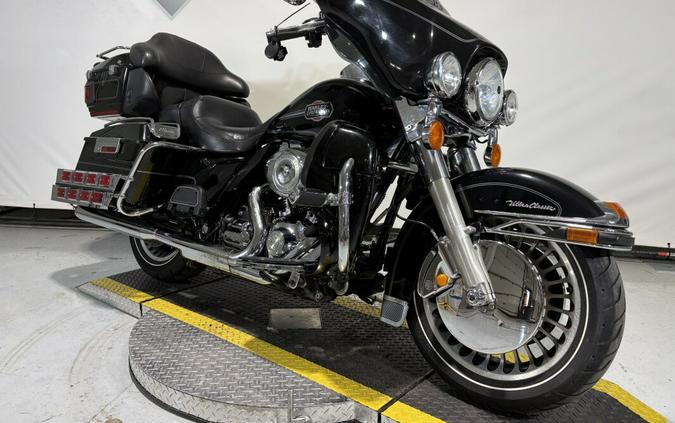 2010 Harley-Davidson® Electra Glide® Ultra Classic® Vivid Black