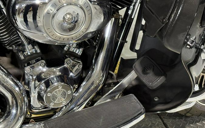 2010 Harley-Davidson® Electra Glide® Ultra Classic® Vivid Black