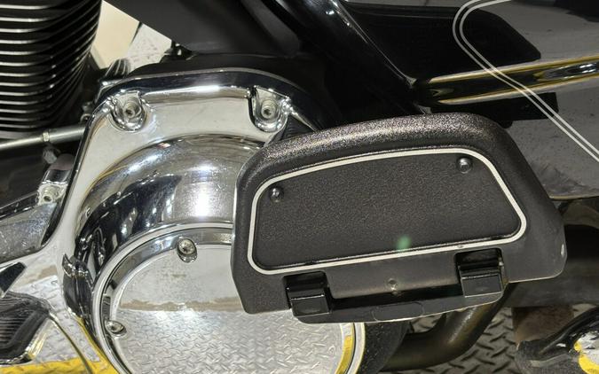 2010 Harley-Davidson® Electra Glide® Ultra Classic® Vivid Black