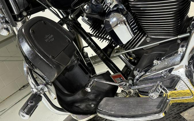 2010 Harley-Davidson® Electra Glide® Ultra Classic® Vivid Black
