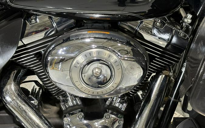 2010 Harley-Davidson® Electra Glide® Ultra Classic® Vivid Black